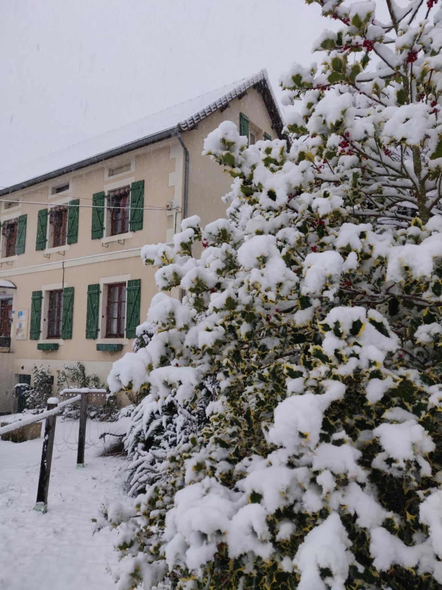 Auberge De La Chaloire La Petite-Verrière Exterior foto