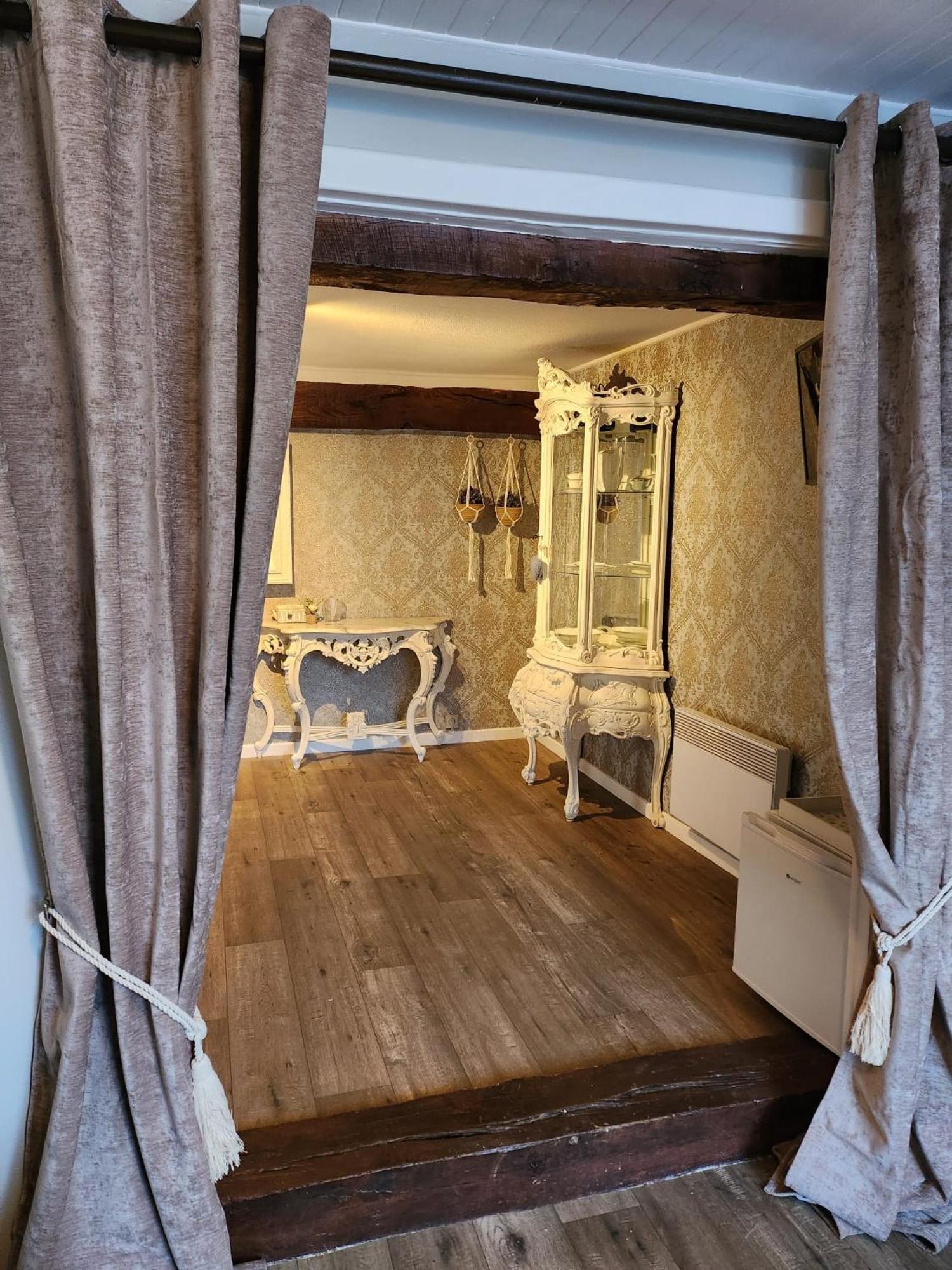 Auberge De La Chaloire La Petite-Verrière Exterior foto