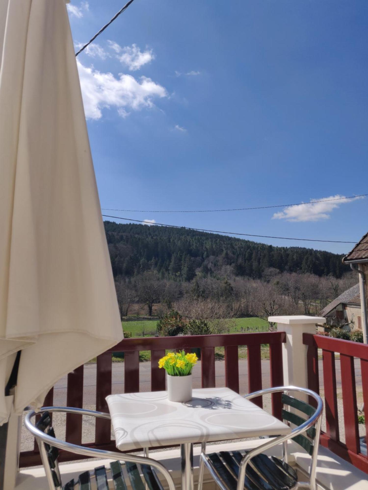 Auberge De La Chaloire La Petite-Verrière Exterior foto